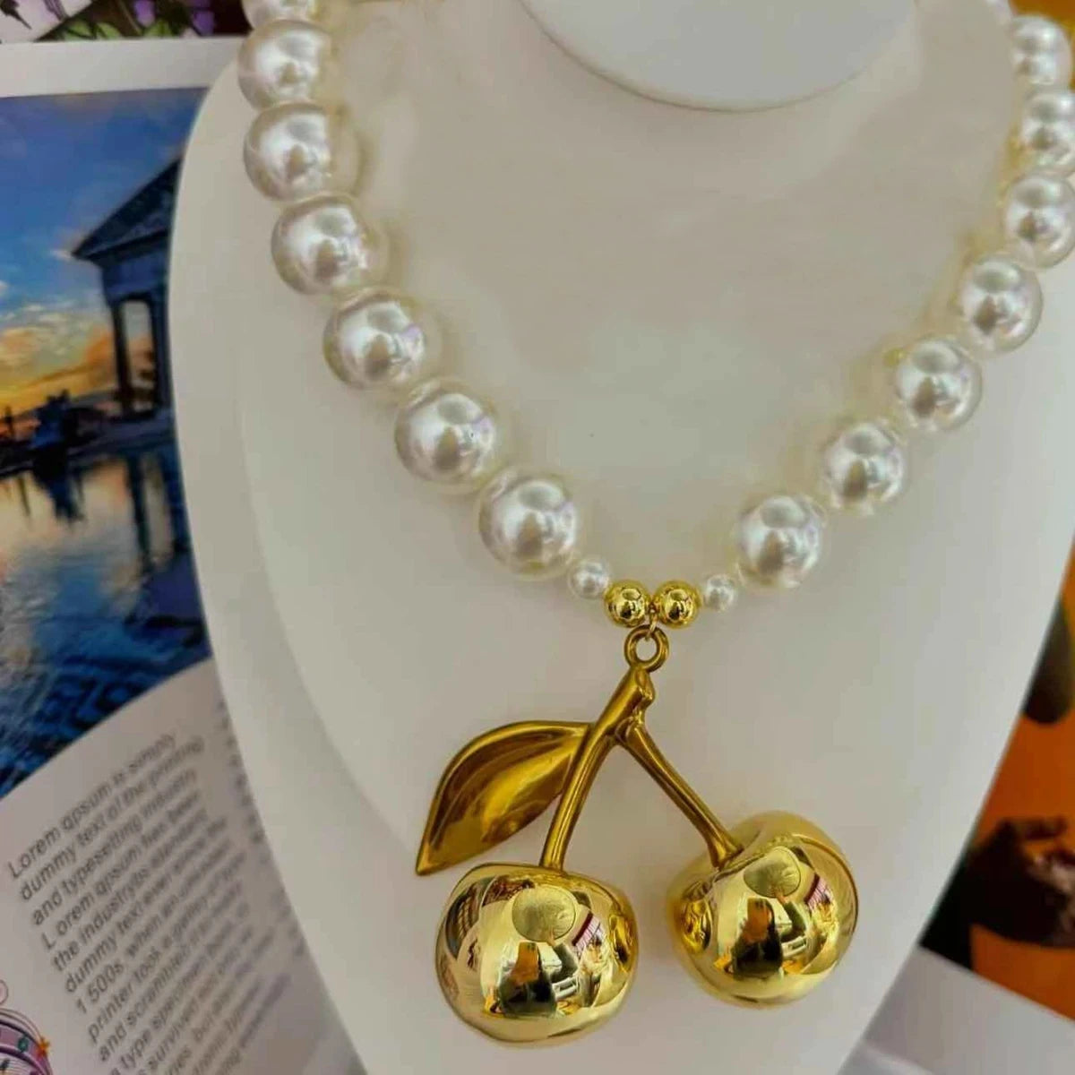 Copper resin cherry pendant beaded irregular pearl necklace, suitable for women everyday and party wear