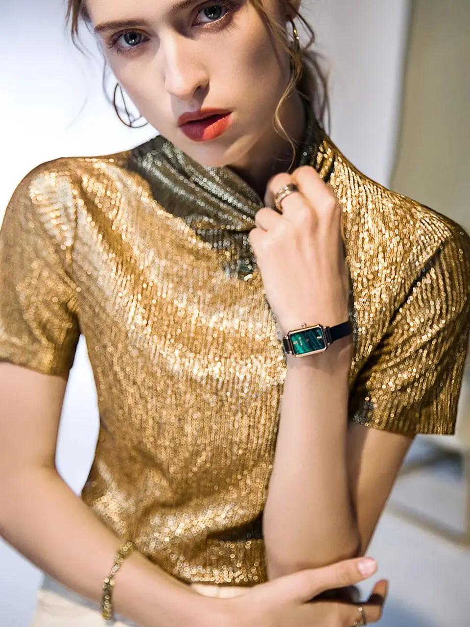 Turtleneck Short Sleeve Top – Shiny Fabric – Blended Knit – Slim | KIMLUD
