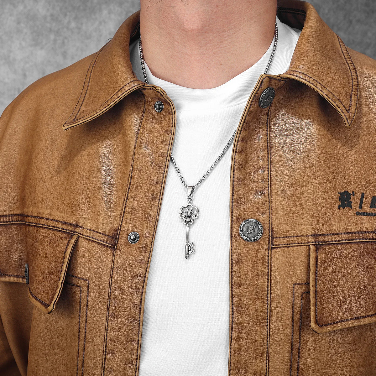 Simple Retro Key Men Necklaces With Pendant Stainless Steel Jewelry For Male Women Punk Hip Hop Accessories Gifts Wholesale