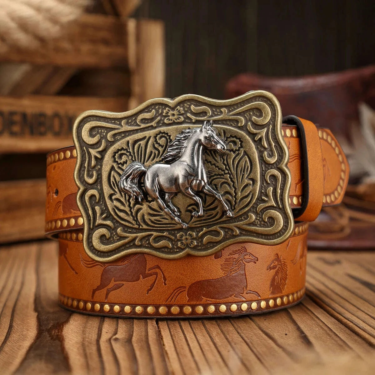 A PU belt suitable for both men and women, combining the style of western denim and retro, is perfect for daily casual outings