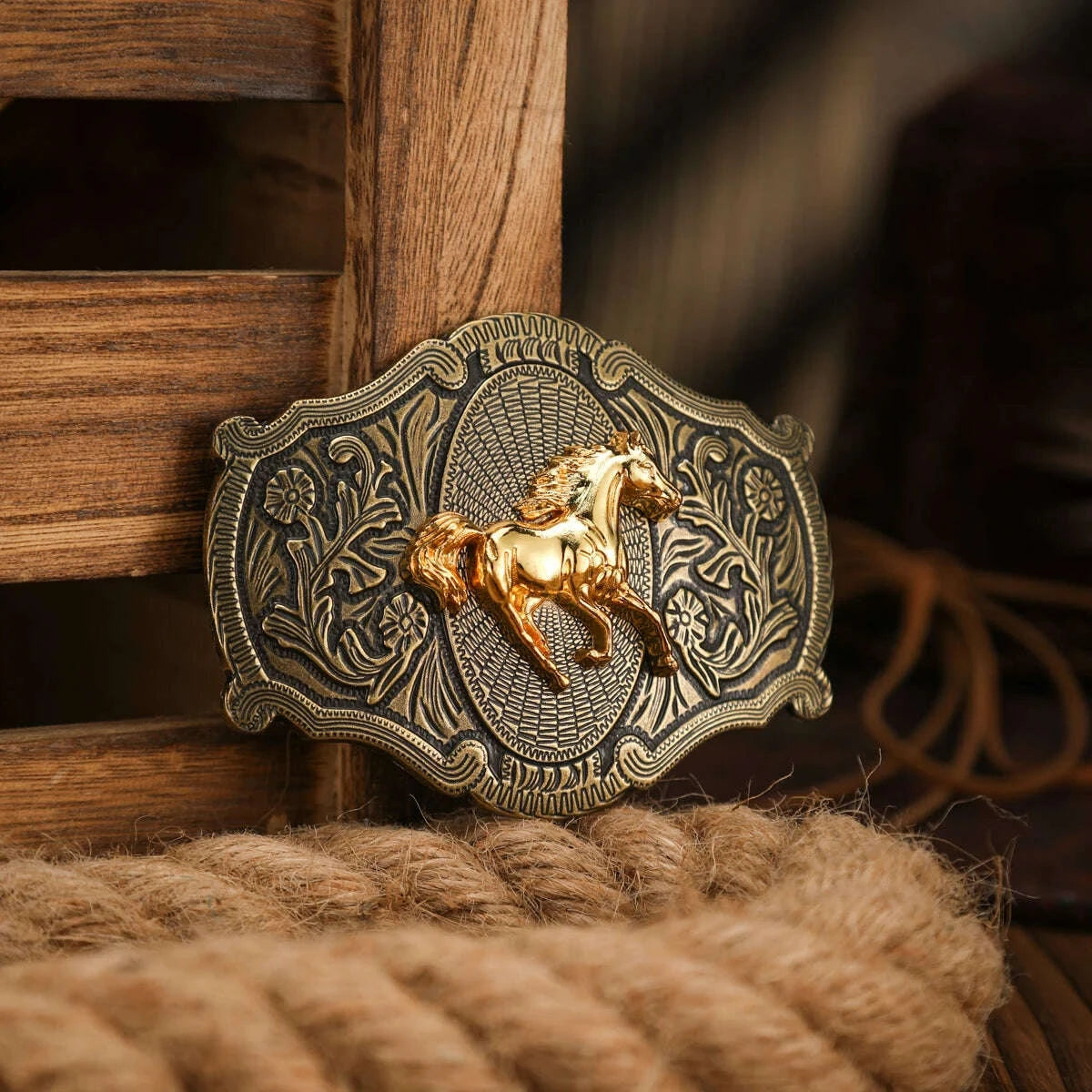 A Western-style metal belt buckle, a unique and retro belt buckle