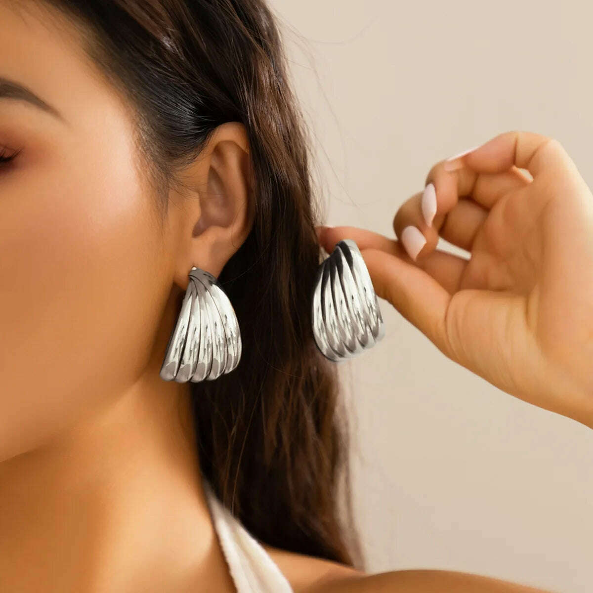 AENSOA European and American Fashion Round Circle Twist Hoop Metal Earrings for Women New Punk Style Gold Color Retro Earring - KIMLUD