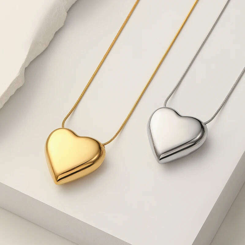 European and American Hip Hop Simple Peach Heart Pendant Titanium Steel Necklace for Girls Sexy Clavicle Chain for Women jewelry - KIMLUD