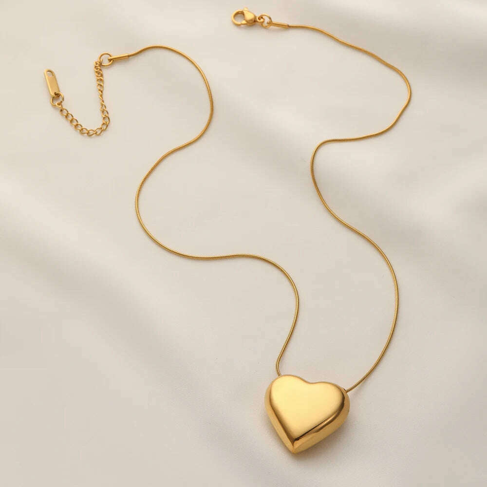 European and American Hip Hop Simple Peach Heart Pendant Titanium Steel Necklace for Girls Sexy Clavicle Chain for Women jewelry - KIMLUD