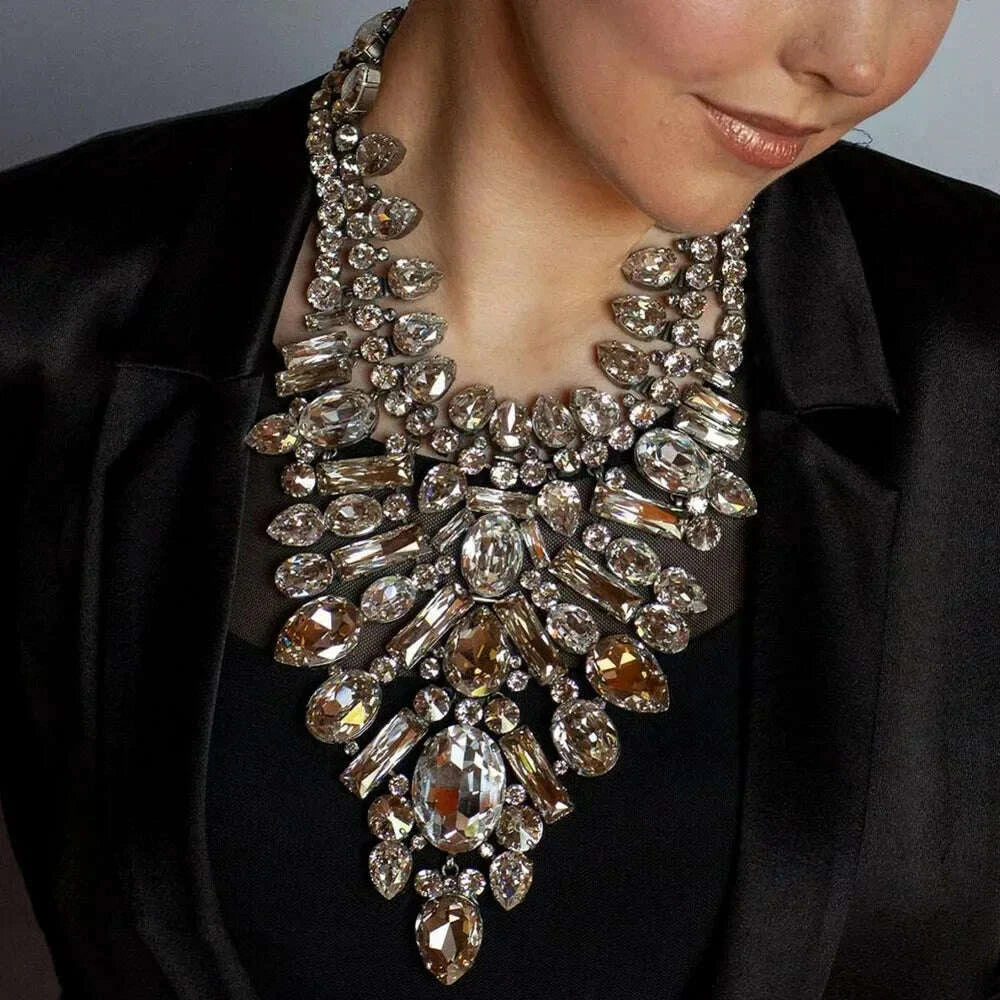 European and American luxury geometric necklace, exaggerated rhinestone collarbone chain, retro banquet accessory for women, Nec