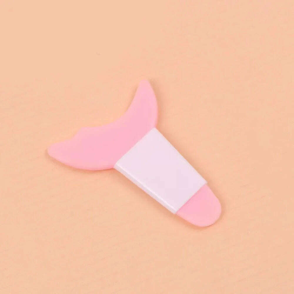 Eyeliner Makeup Stencils Multifunctional Silicone Mascara Lipstick Eyeshadow Makeup Template Resusable Beauty Makeup Tool - KIMLUD