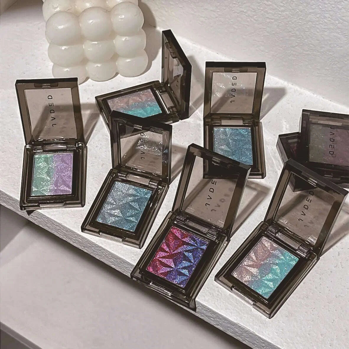 Eyeshadow Palette - Metallic Gradient - Silver Blue | KIMLUD