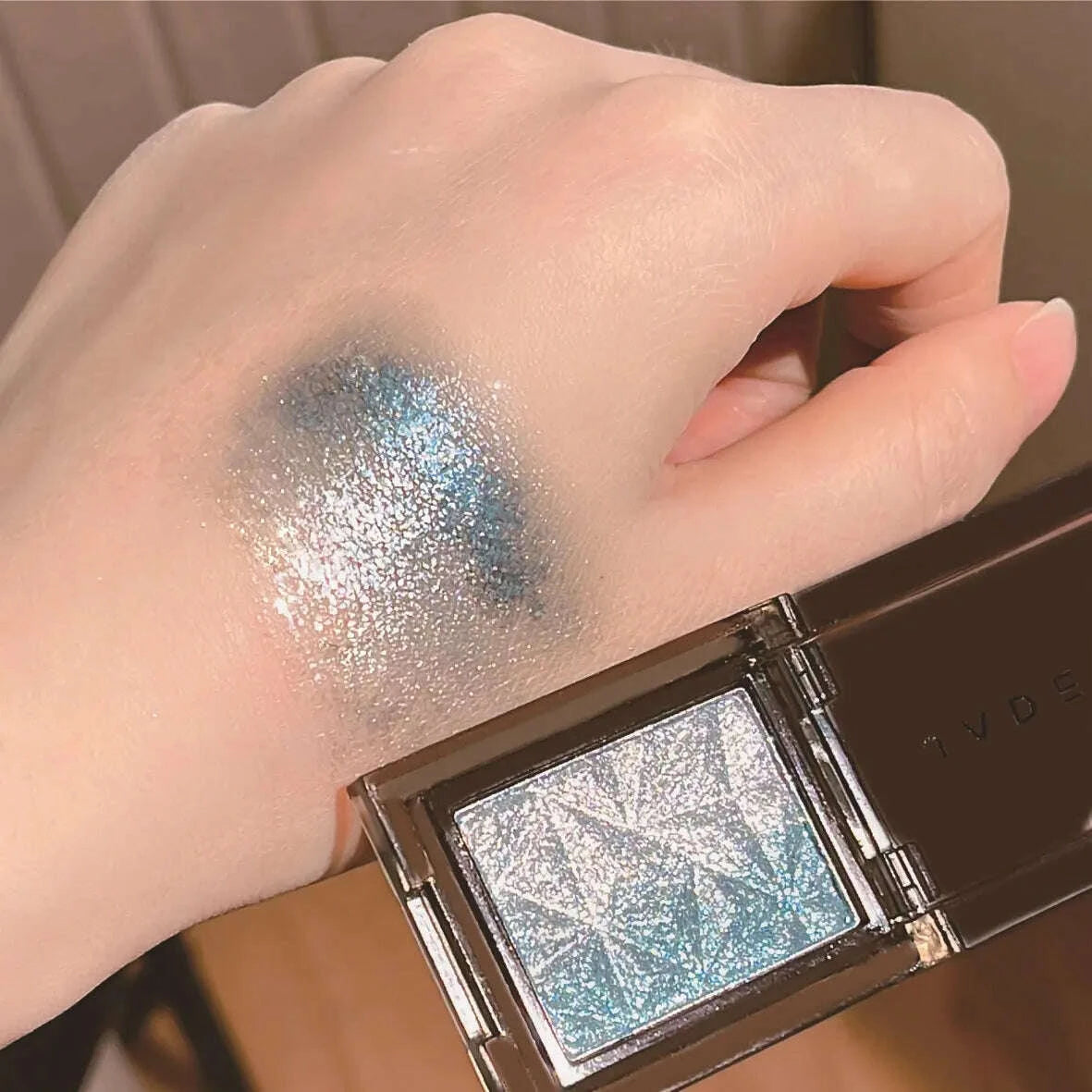 Eyeshadow Palette - Metallic Gradient - Silver Blue | KIMLUD