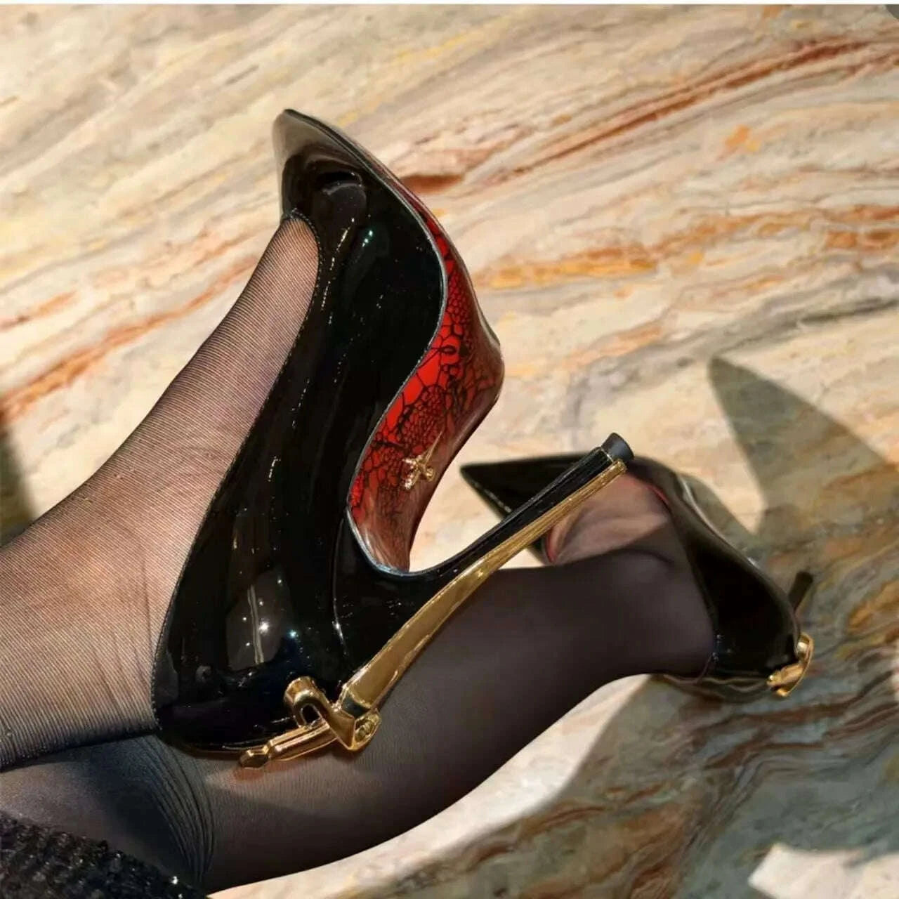 High Heels, Pointed Red Sole, Sharp Blade, Scepter, Patent Leather, Metallic, Sexy, Ladies in Arms, High-end Black Single Shoes