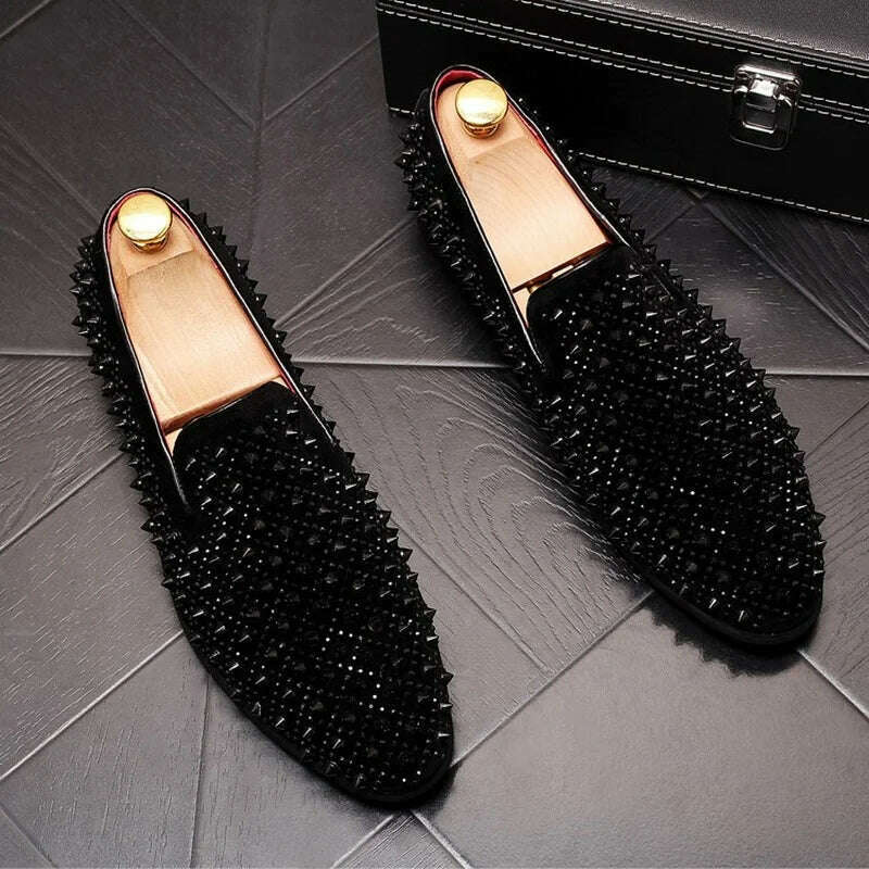 Luxury Brand Men's Fashion Rivets Shoes Black Punk Flats Loafers Men Handmade Spiked Man Party Wedding Shoes Soft Moccasins - KIMLUD