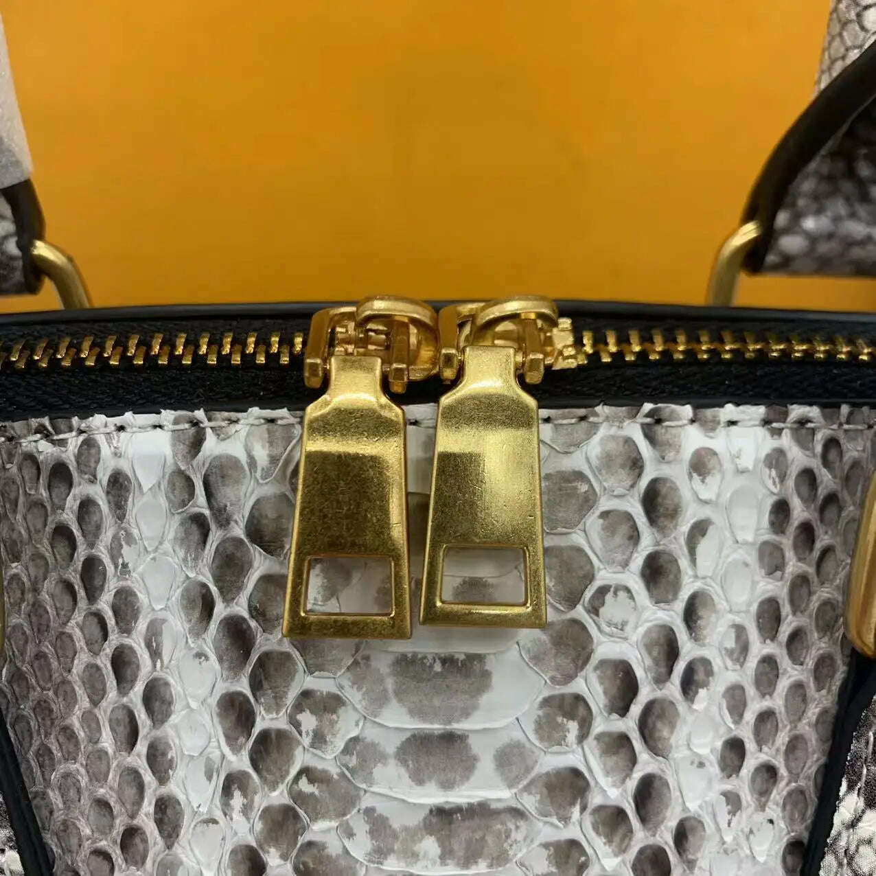 KIMLUD, Luxury Brand Women's Bag Noble Snake Shell Bag European And American Fashion Personalized Bag Famous Designer Handbag For Women, KIMLUD Womens Clothes