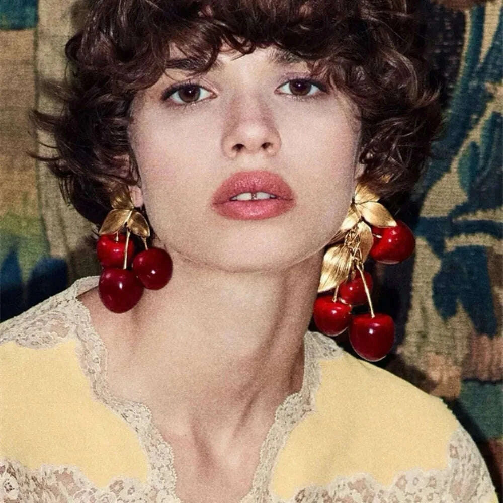 Retro Vintage Metal Leaf Resin Red Cherry Dangle Earrings For Women Fashion Jewelry Brand Show Ladys' Statement Accessory