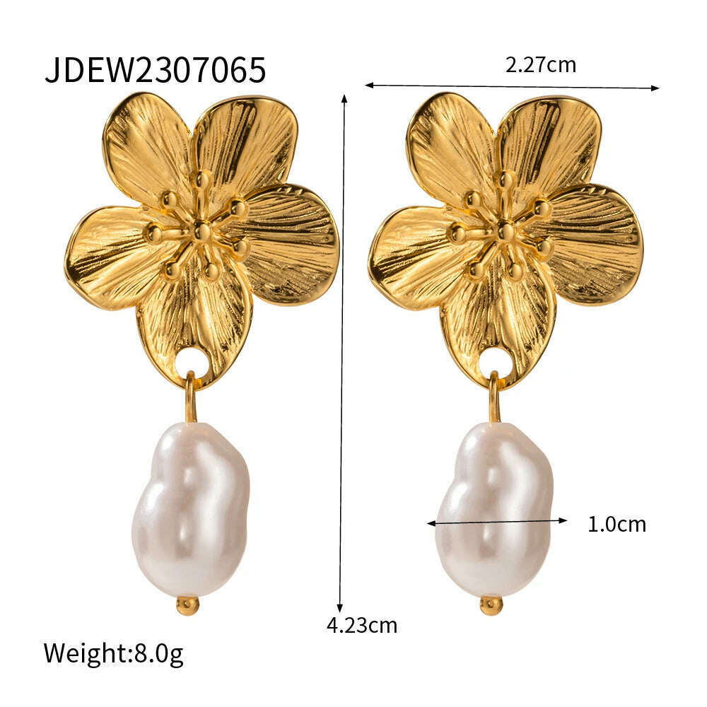 Uworld Hypoallergenic Stylish Vintage Flower Stud Earrings Premium 18k Gold Plated Stainless Steel For Women Party сережки женск - KIMLUD