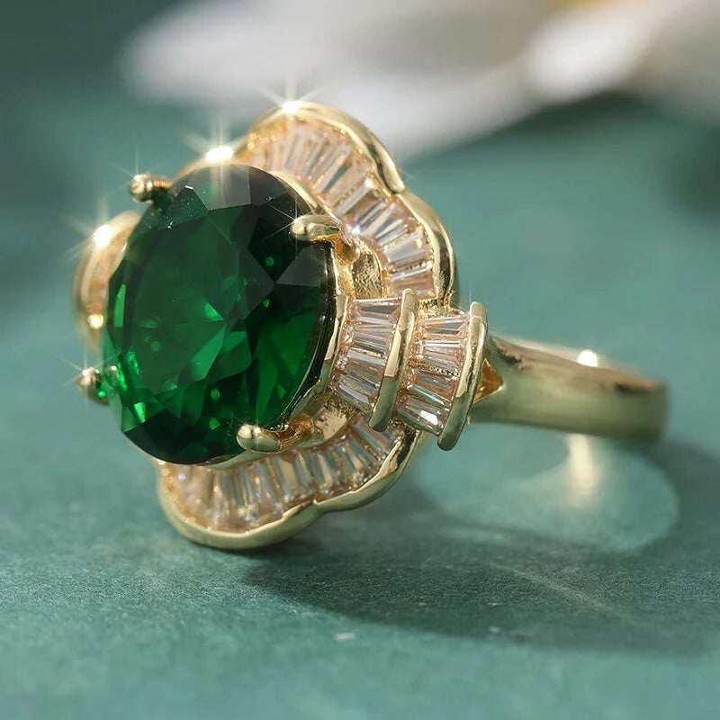 Vintage Temperament Inlaid Oval Synthetic Emerald Golden Rings for Women's Fashion Classic Banquet Festival Jewelry Accessories