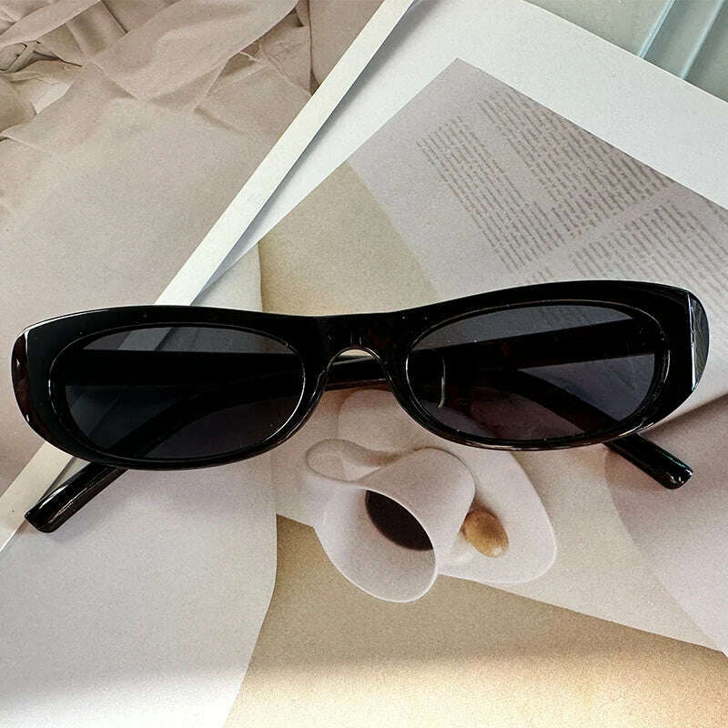 Women's Retro Oval Sunglasses Black Small Frame Fashion Brand Trendy Hot Points Sun Glasses Ladies Star Shades UV400 Eyewear - KIMLUD